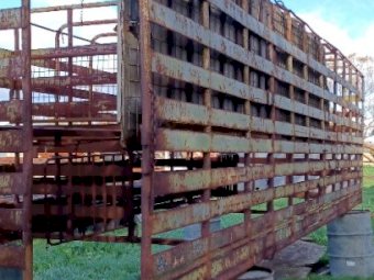 2 Deck 25' x 8' Stockcrate
