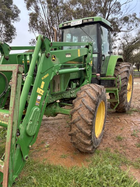John Deere 7700 Tractor