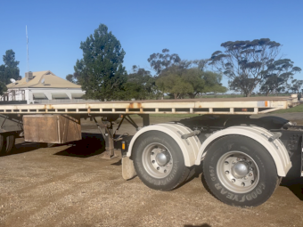 1995 Blackwood Flat top Trailer 27 ft long