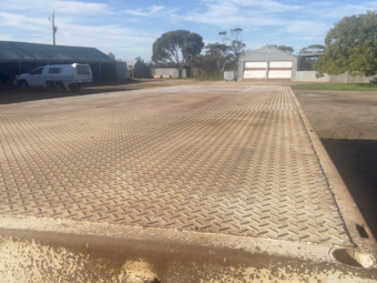 1995 Blackwood Flat top Trailer 27 ft long