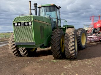 1997 John Deere 8570 Tractor