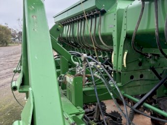 6M John Deere 1590 Disc Seeder