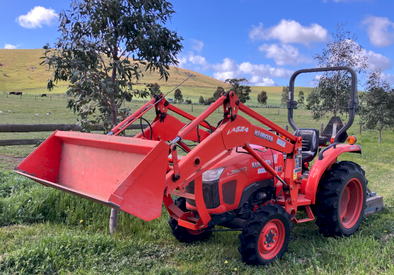 2017 Kubota L3800 4WD Tractor with Loader