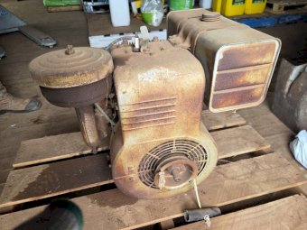 Briggs and Stratton 23AFB Engine