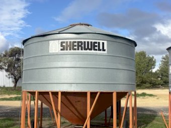 140D Sherwell Fertilizer Field Bin