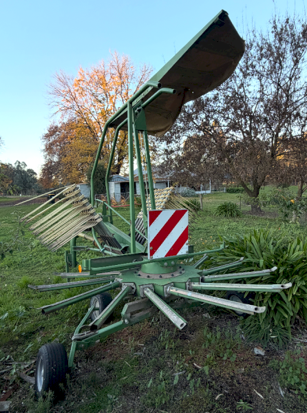 2000 Krone Swardo 461 Hay Rake