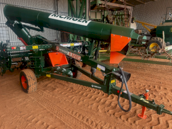 Richiger E6910 Grain Bag Outloader
