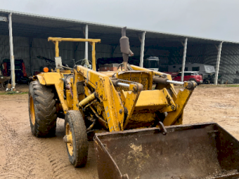 1979 Chamberlain Tractor Loader