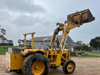 1979 Chamberlain Tractor Loader