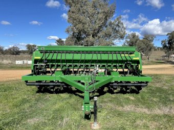 2016 John Deere 1590 15ft Box Drill