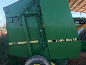 John Deere 435 Round Hay Baler