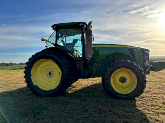 2017 John Deere 8370R Tractor