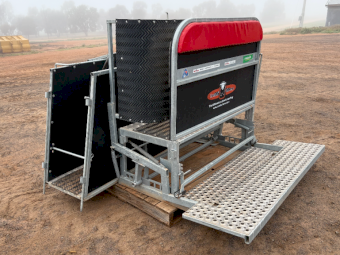 Combi Clamp Sheep Handler