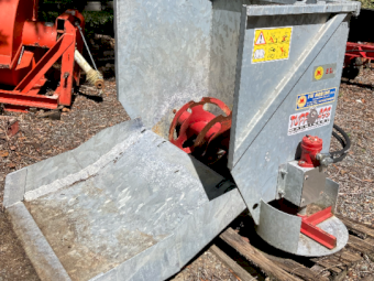 Self Loading Merlini Spreader