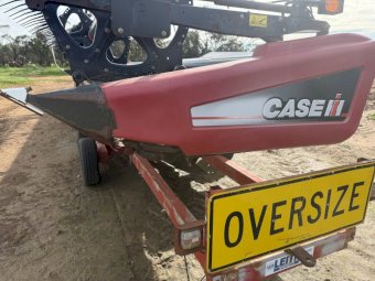 2009 30' Case IH 2142 Front on Leith Trailer