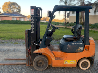 Toyota 1.8 ton Container Mast Forklift