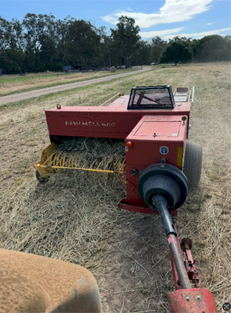 New Holland 575 Small Baler with 15 Bale Jadan Accumulator