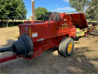New Holland 575 Small Baler with 15 Bale Jadan Accumulator