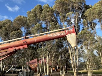 Vennings 43' x 9" Auger