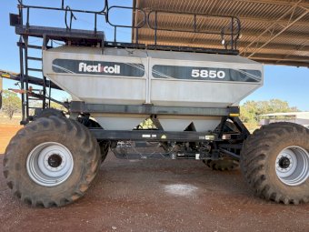 Flexi Coil 5850 Air Cart