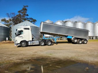 2019 Volvo FH13 and Lusty 2008 Tipper Trailers