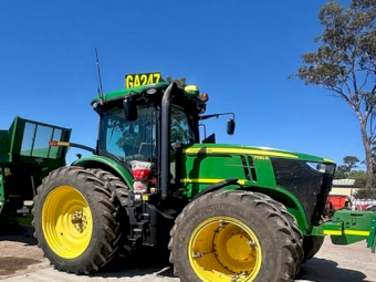 2016 John Deere 7230R Tractor