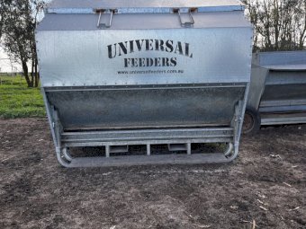Universal  Feeders