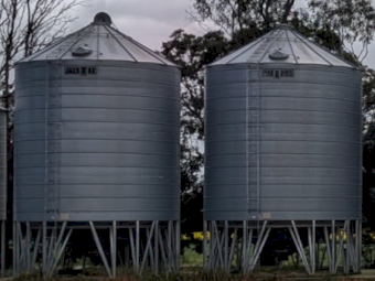Jaeschke 100 tonne Silos x 2