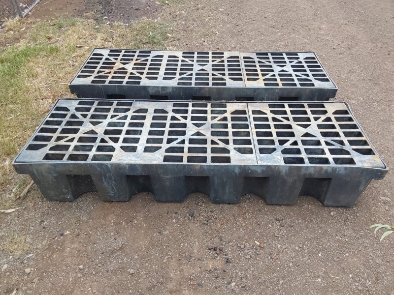 Justrite Spill Tray Bunding