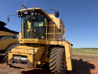 New Holland TR99 Header