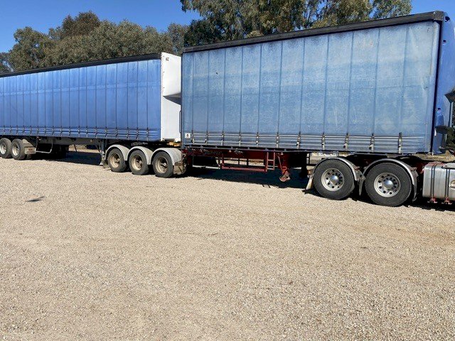 B-Double Tautliner