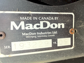 2009 MacDon D60-S Draper Front