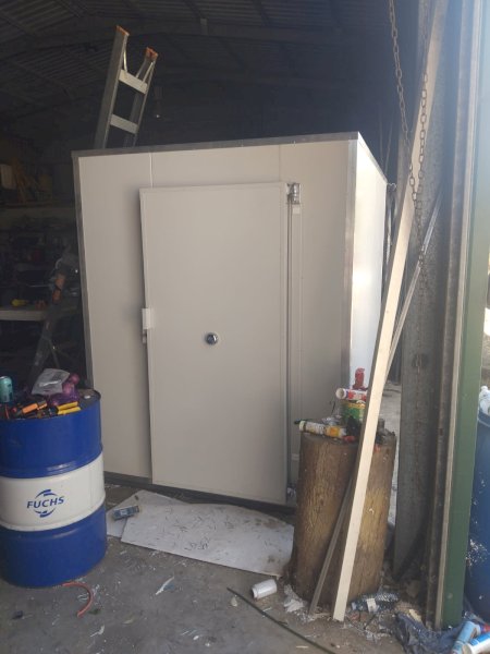 Cool Room 800mm x 2400mm x 2200mm High