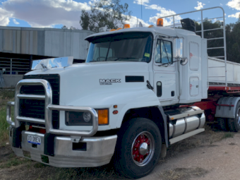 2002 Mack CH Valueliner Prime Mover