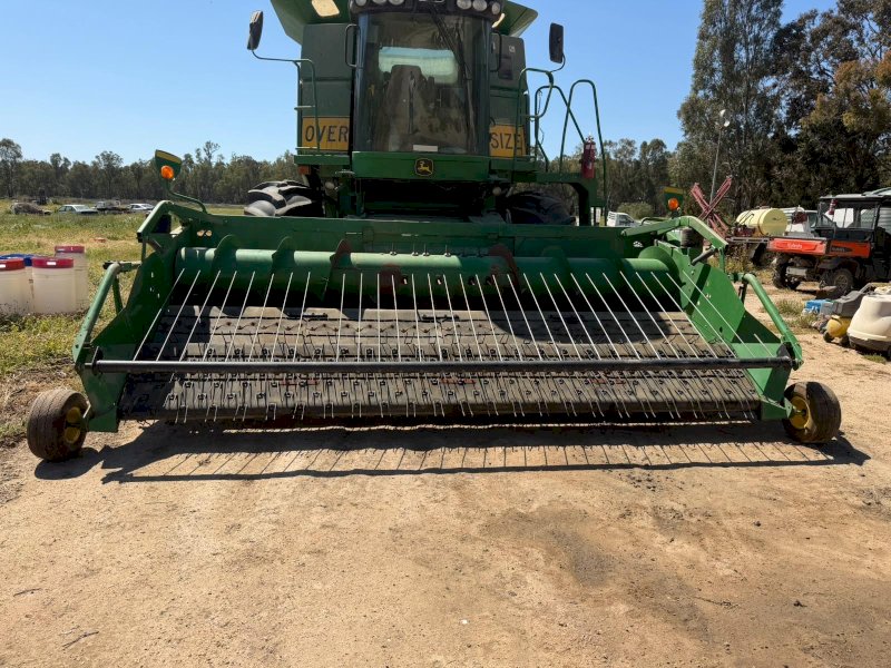 2011 John Deere 615P Canola Pickup Front