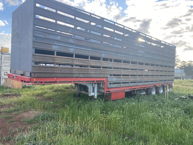 41ft Tri-Axle Drop Deck 2 x 1 Cattle Crate