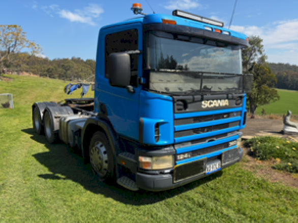 1999 Scania 124 Prime Mover