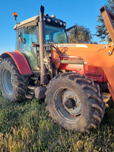 Massey Ferguson 6475 Tractor with FEL