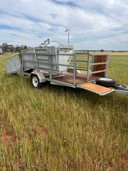 2019 Hecton Sheep Handler On Trailer