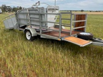 2019 Hecton Sheep Handler On Trailer