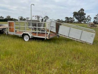 2019 Hecton Sheep Handler On Trailer