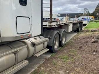 2011 Freightliner Coronado Prime Mover With Haulmark 45Ft Trailer