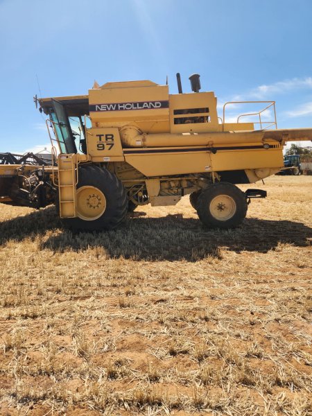 New Holland TR97 Header with Front and Trailer