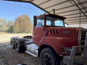 1993 Ford L9000