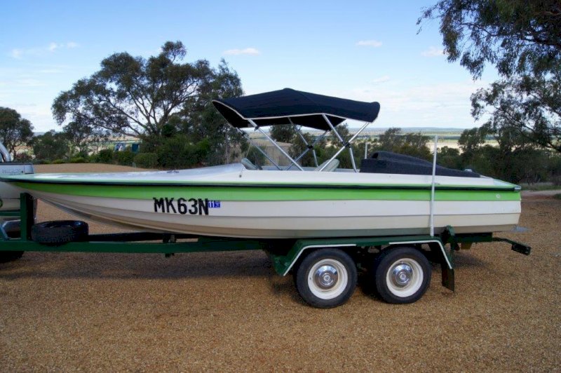 Ford Clinker Speed/Ski Boat