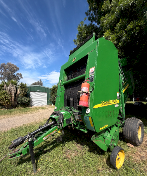 John Deere 467 Silage Special Round Baler