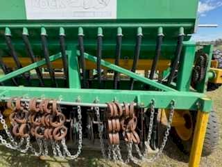 Rock Hoppa 12 Row Disc Seeder