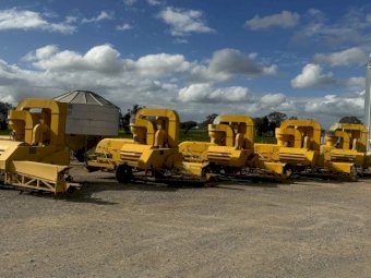 Horwood Bagshaw Clover Harvesters Set of 5