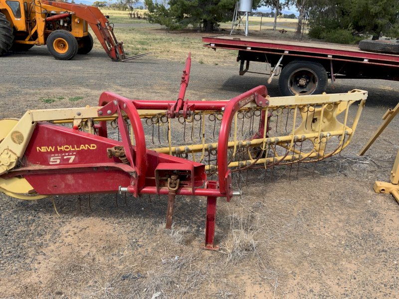 New Holland 57 Rolabar Rake
