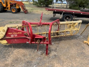 New Holland 57 Rolabar Rake